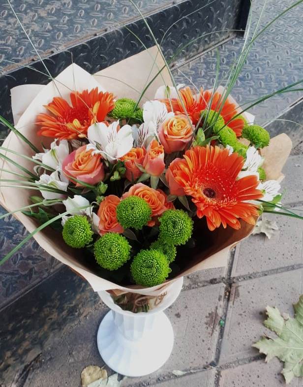Букет цветов из: Герберы, Хризантемы, Альстромерии и Розы в Шамхале