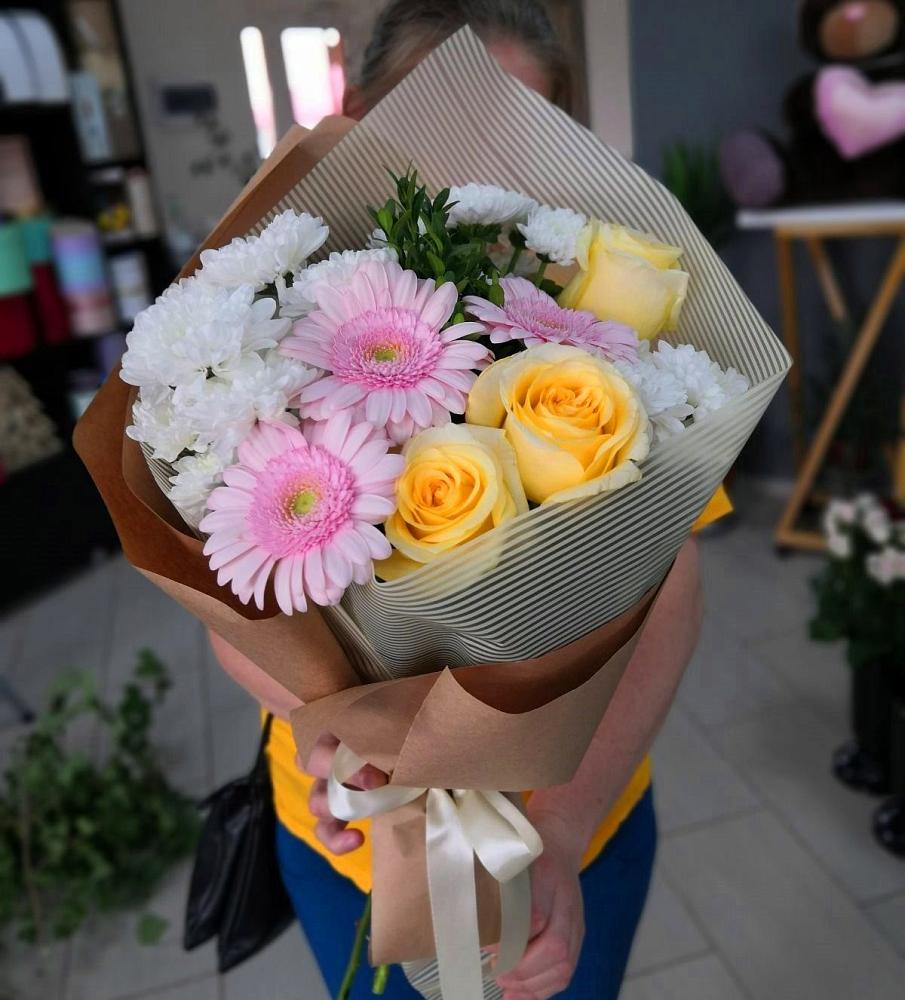 Букет цветов из: Герберы, Розы и Хризантемы в Шамхале