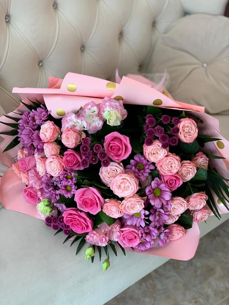 Букет цветов из: Хризантемы, Розы и Лизиантусы в Шамхале