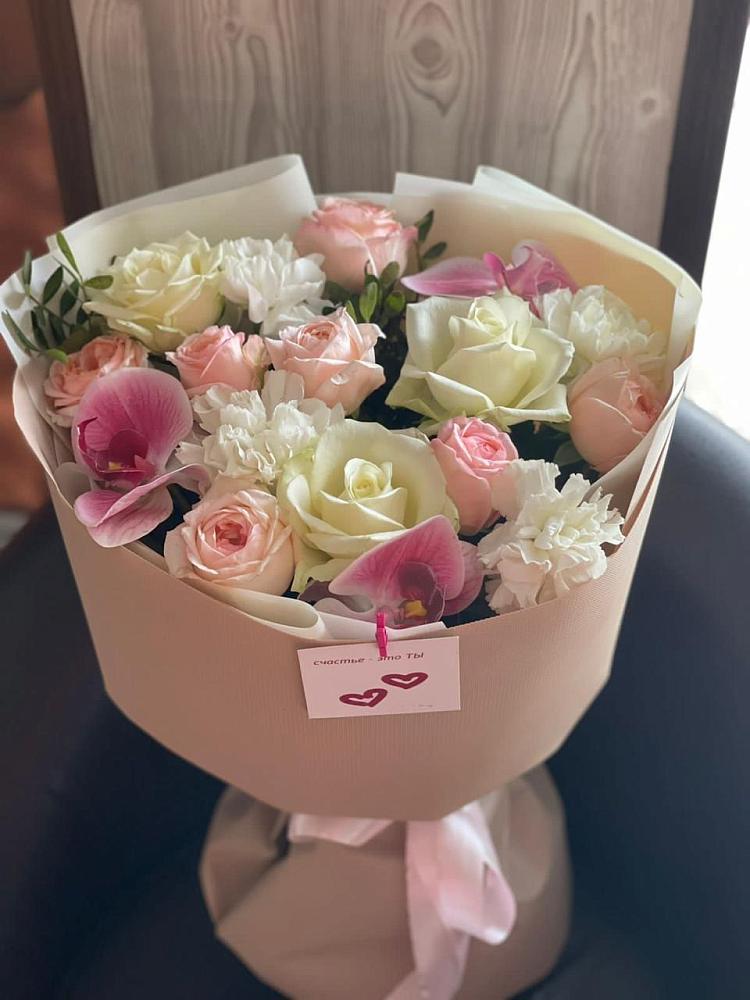 Букет цветов из: Орхидеи, Розы и Гвоздики в Шамхале