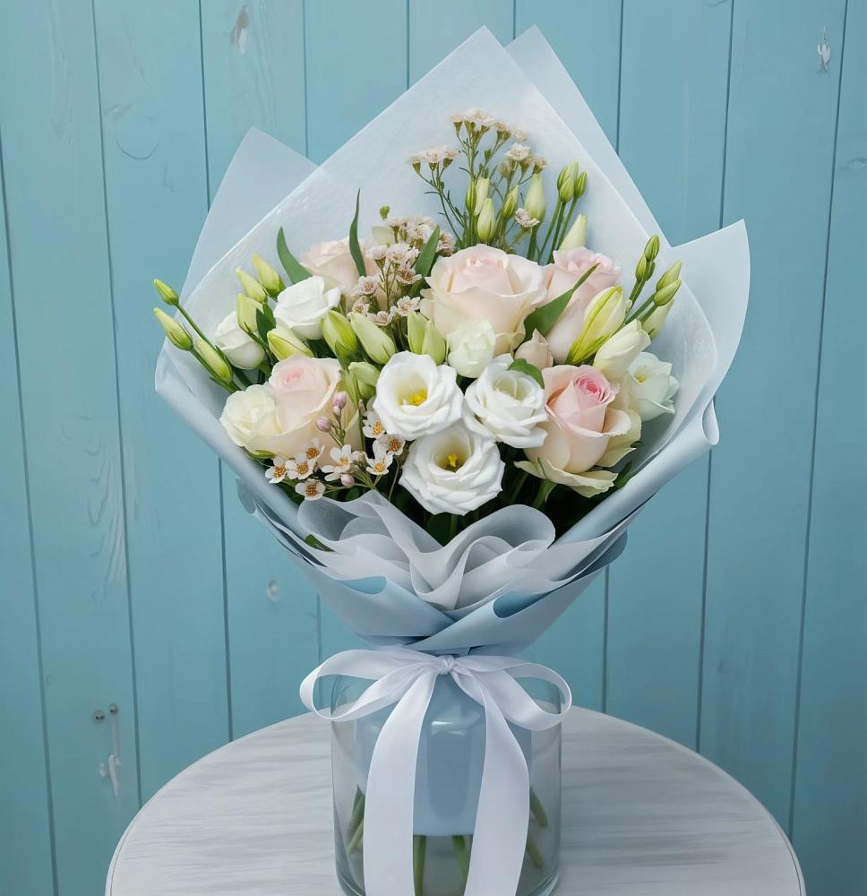 Букет цветов из: Розы и Лизиантусы в Шамхале