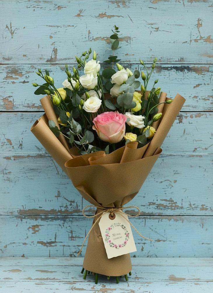 Букет цветов из: Розы и Лизиантусы в Шамхале