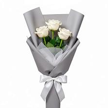 Букет 3 белые розы в Шамхале
