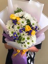 Букет цветов из:  Ирисы, Хризантемы и Розы #REPLACE_PRED# Шамхале