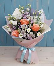 Букет цветов из:  Лизиантусы, Розы, Альстромерии и Гипсофила в Шамхале