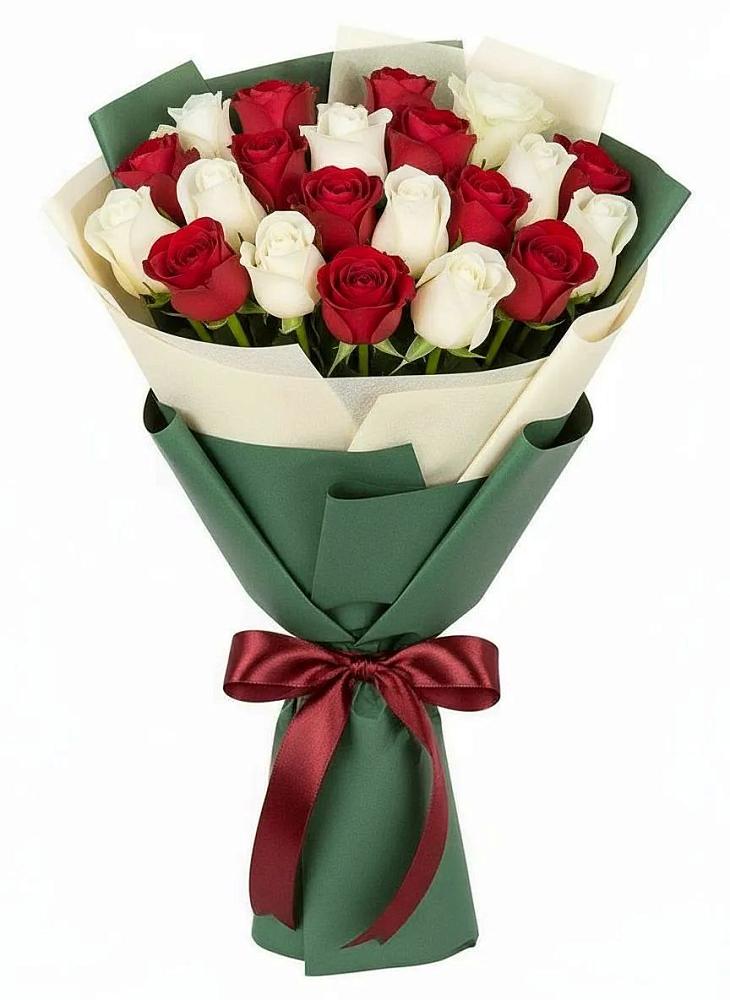Букет Микс из красных и белых роз в Шамхале