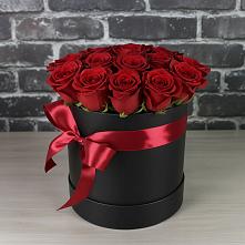 Цветочная композиция из Розы в шляпной коробке в Шамхале