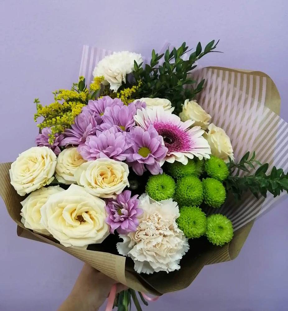 Букет цветов из: Хризантемы, Розы, Гвоздики и Герберы в Шамхале