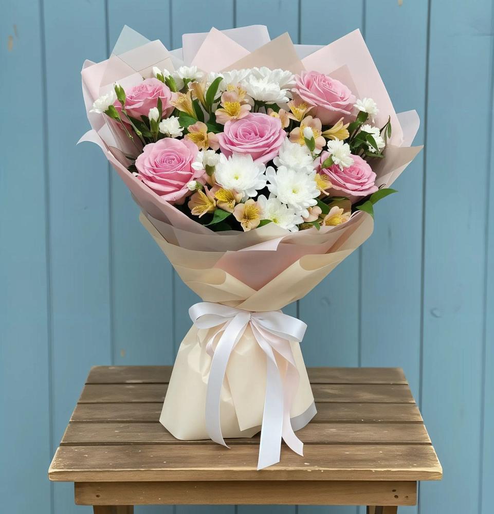 Букет цветов из: Гвоздики, Орхидеи и Розы в Шамхале