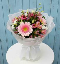 Букет цветов из:  Герберы, Альстромерии и Лизиантусы в Шамхале