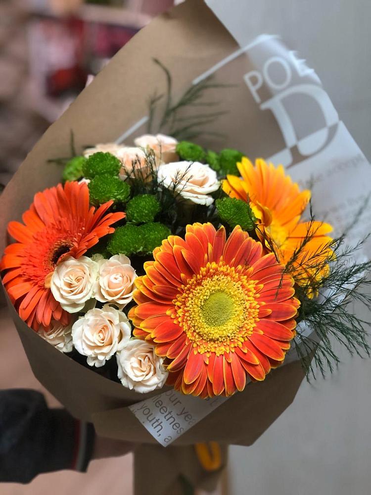 Букет цветов из: Герберы, Хризантемы и Розы в Шамхале