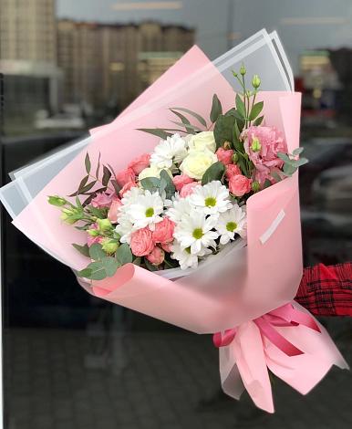 Букет цветов из: Розы, Лизиантусы и Хризантемы в Шамхале